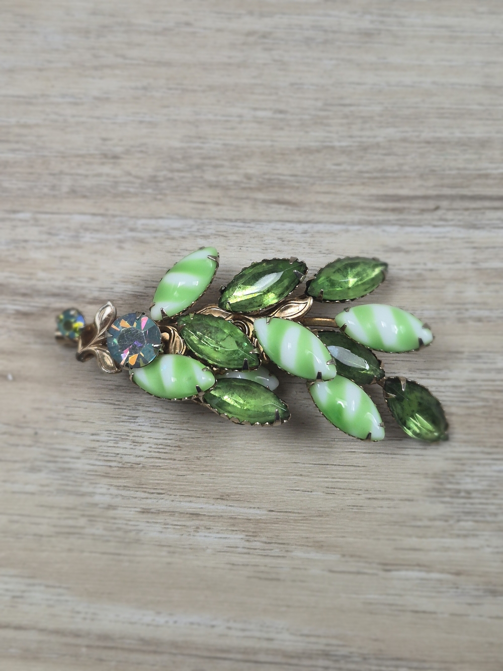 ​Vintage 1950s Green Striped Glass Navette Brooch Pin Aurora Borealis Juliana St